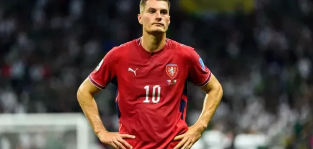 شيك يعلن اعتزاله اللعب مع منتخب التشيك بعد الخروج من كأس العالم